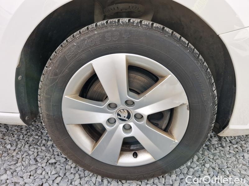  Skoda  Fabia  Combi (2015)  Com 1.0TSI 81 Ambition #16