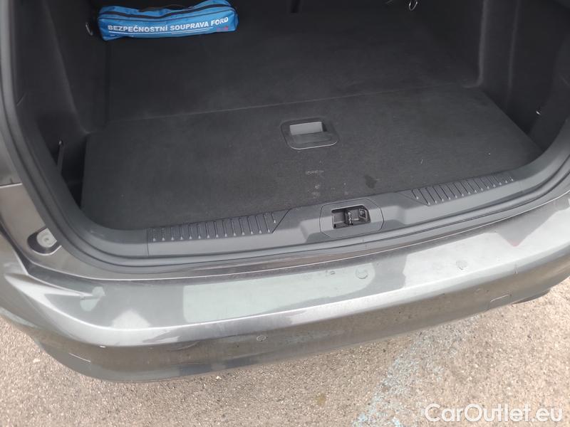  Ford  Focus   Turnier (CGE)(2018->) Foc.Kom.1.5EBl.120 Titanium #20