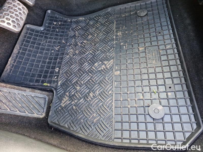  Opel  Insignia  Sports  Tourer (2017) Ins.ST 2.0CDTI 128 Ult.4x4 AT #5