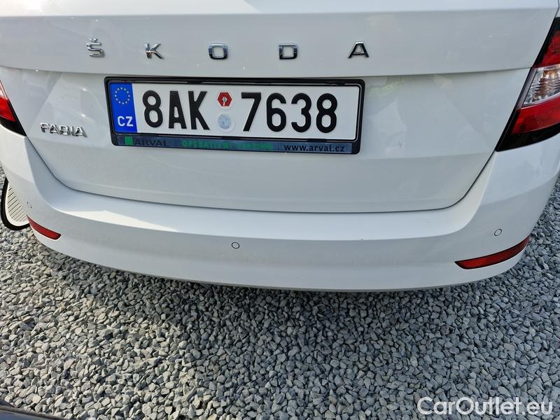  Skoda  Fabia  Combi (2015)  Com 1.0TSI 81 Ambition #12