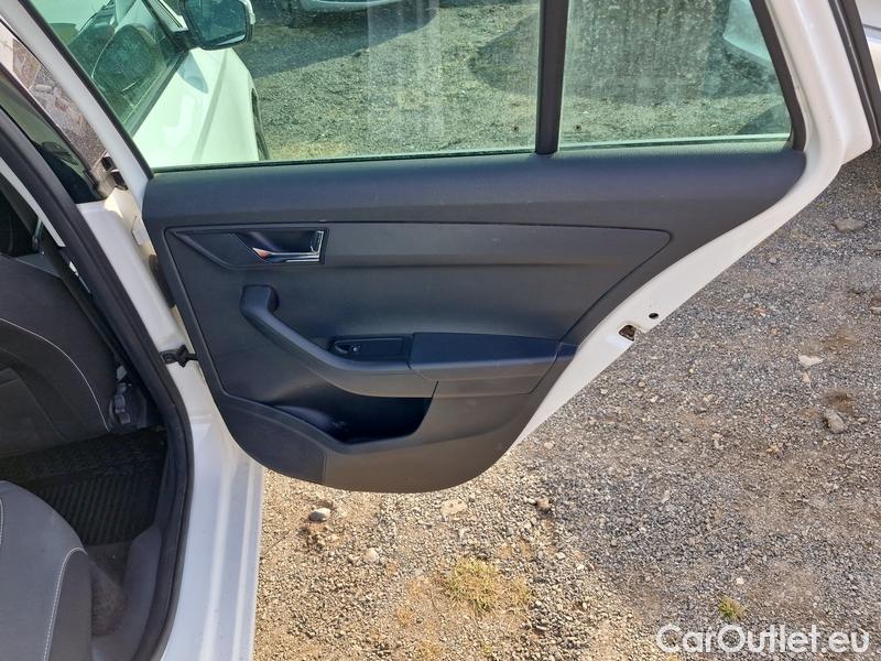  Skoda  Fabia  Combi (2015) Com.1.0TSI 70 Ambition 5d #34