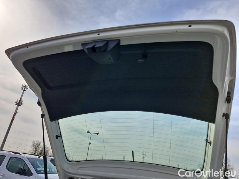  Skoda  Fabia  Combi (2015)  Com 1.0TSI 81 Ambition #9