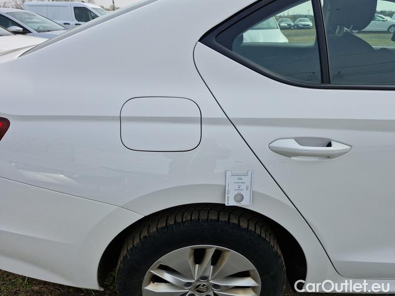  Skoda  Octavia  Lim. (NX3)(2020) Oct.2.0TDI 110 Ambition 5d #8