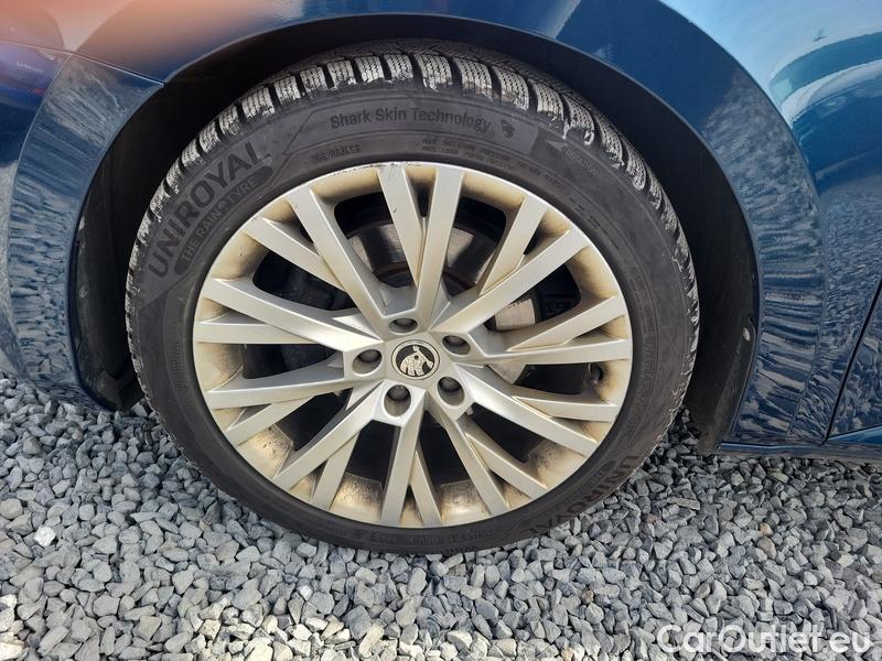  Skoda  Superb  Combi (3V5)(2015) Sup.C.FL2.0TDI 110 Style AT #4