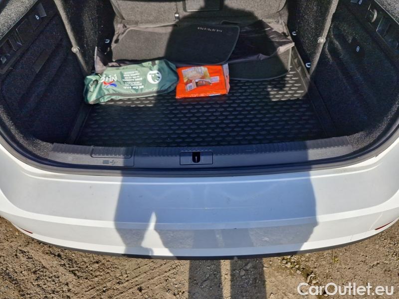  Skoda  Superb  (3V3)(2015) Supe.2.0TDI 147 Style 4x4 Aut #13