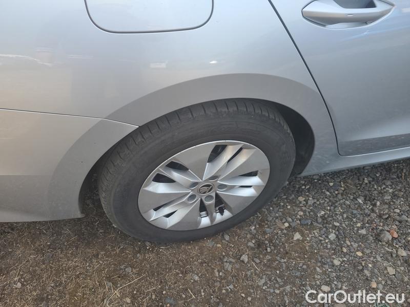  Skoda  Octavia  Combi (NX3)(2020) Oct.C.2.0TDI 110 4x4 Ambit AT #13