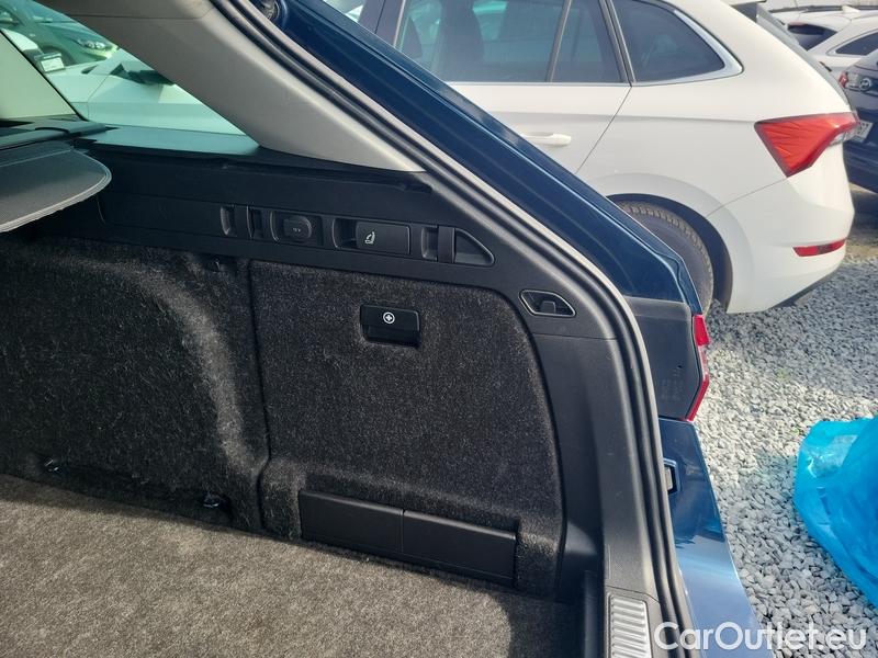  Skoda  Superb  Combi (3V5)(2015) Sup.C.FL2.0TDI 110 Style AT #16