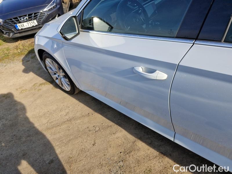  Skoda  Superb  (3V3)(2015) Supe.2.0TDI 147 Style 4x4 Aut #5