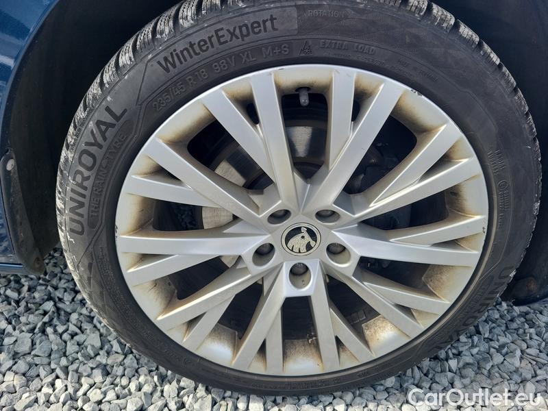  Skoda  Superb  Combi (3V5)(2015) Sup.C.FL2.0TDI 110 Style AT #24