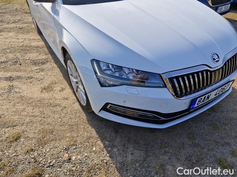  Skoda  Superb  (3V3)(2015) Supe.2.0TDI 147 Style 4x4 Aut #1