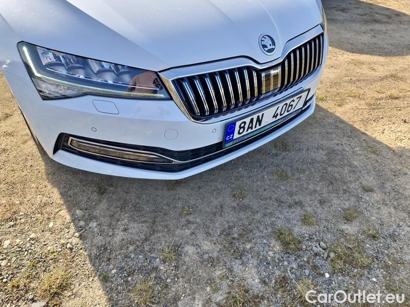  Skoda  Superb  (3V3)(2015) Supe.2.0TDI 147 Style 4x4 Aut #2