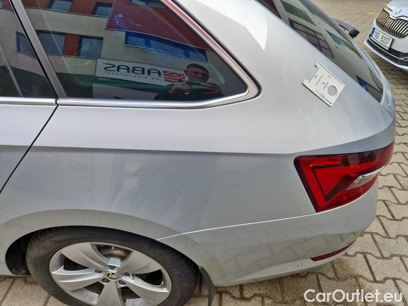  Skoda  Superb  Combi (3V5)(2015) Su.C.2.0TDI 147 4x4 Style Aut #9