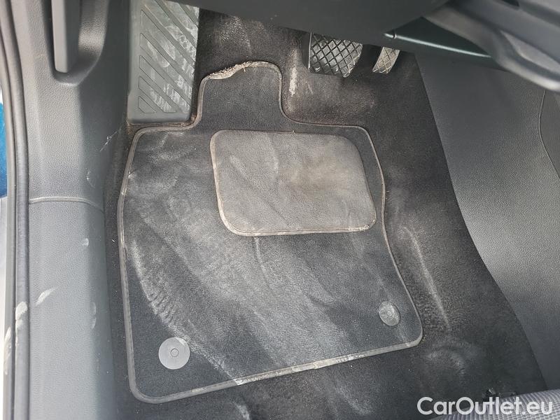  Skoda  Superb  Combi (3V5)(2015) Sup.C.FL2.0TDI 110 Style AT #6