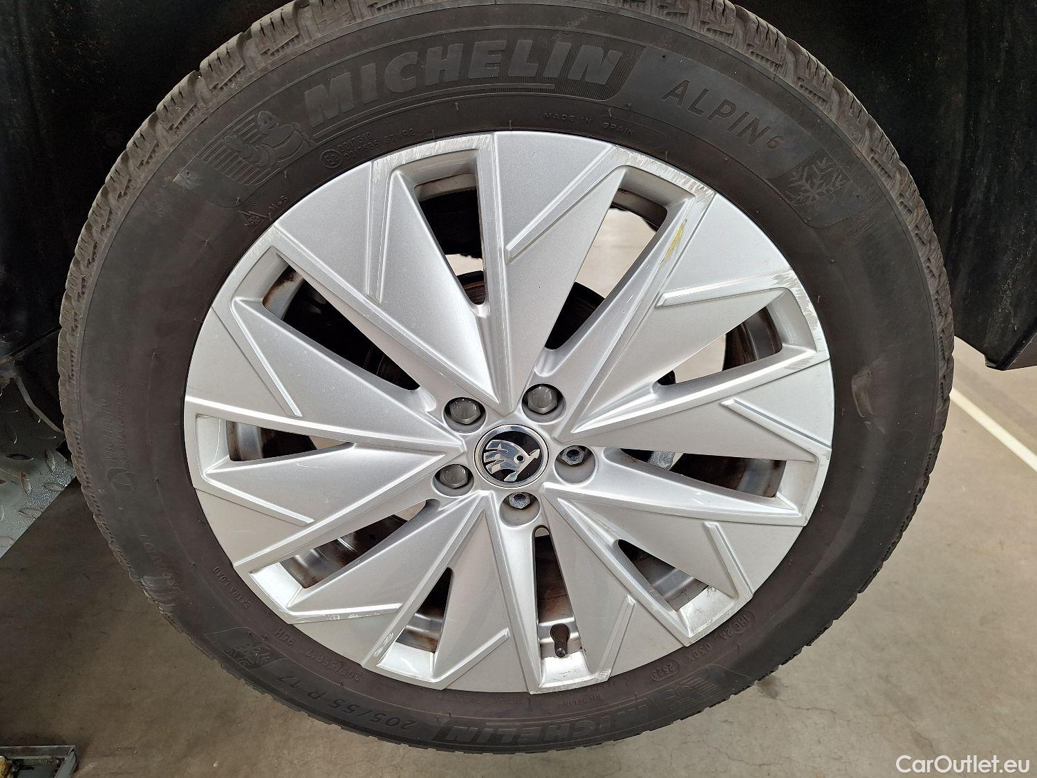  Skoda  KAMIQ Skoda,  '19, Skoda  1.0 TGI 66kW Clever 5d #38