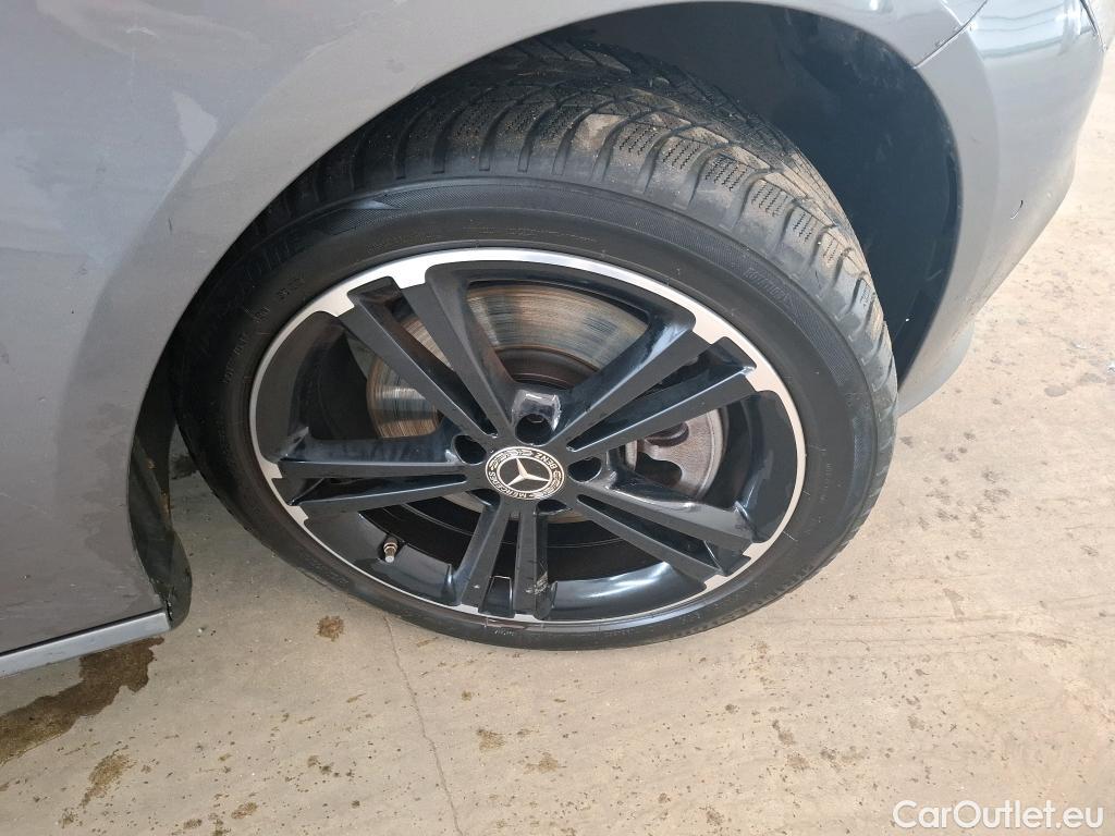  Mercedes  CLA-Klasse MERCEDES-BENZ CLA Shooting Brake / 2019 / 5P / Break CLA 250 e Business Line #5