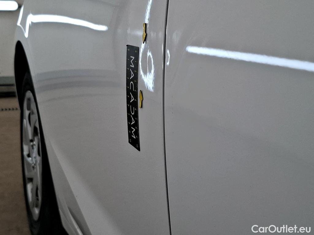  Hyundai  i20  Initia 1.2 85CV BVM5 E6d #32