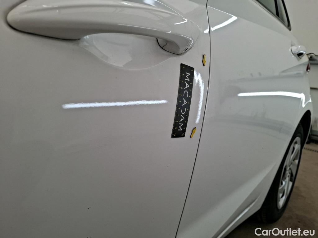  Hyundai  i20  Initia 1.2 85CV BVM5 E6d #14