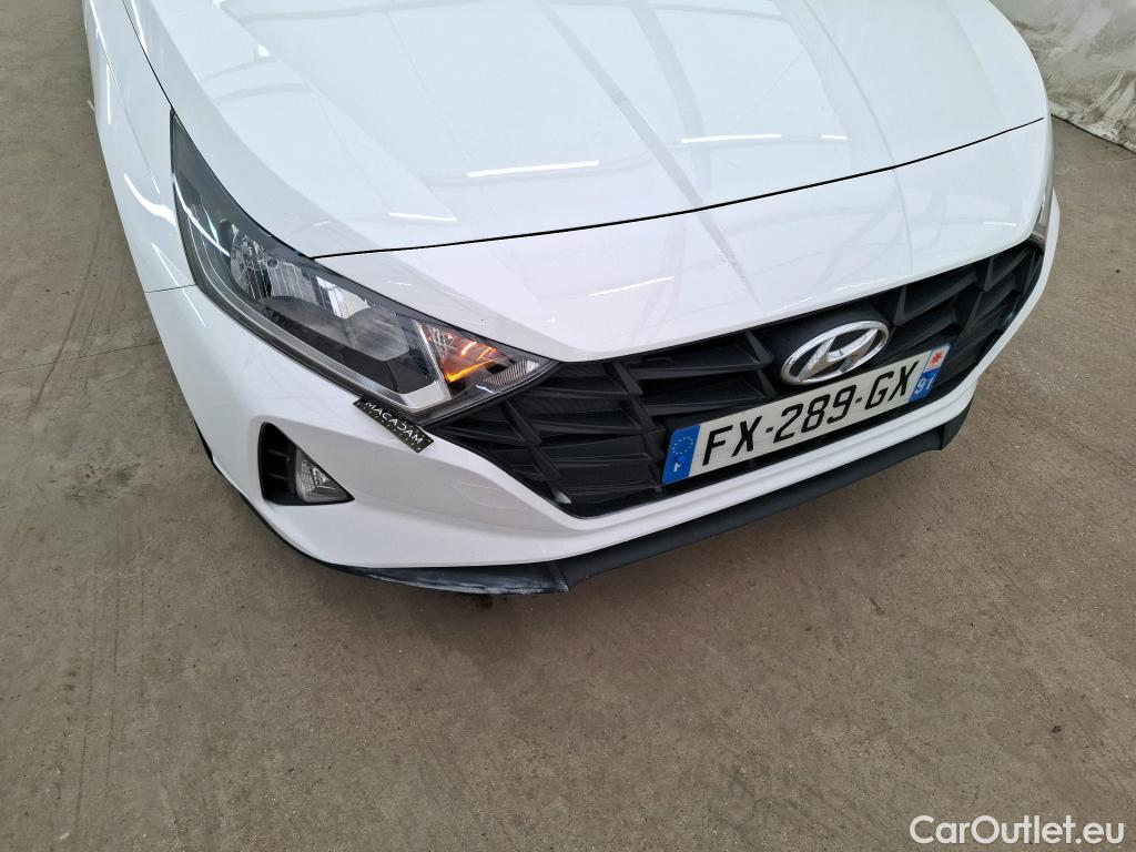  Hyundai  i20  Initia 1.2 85CV BVM5 E6d #15