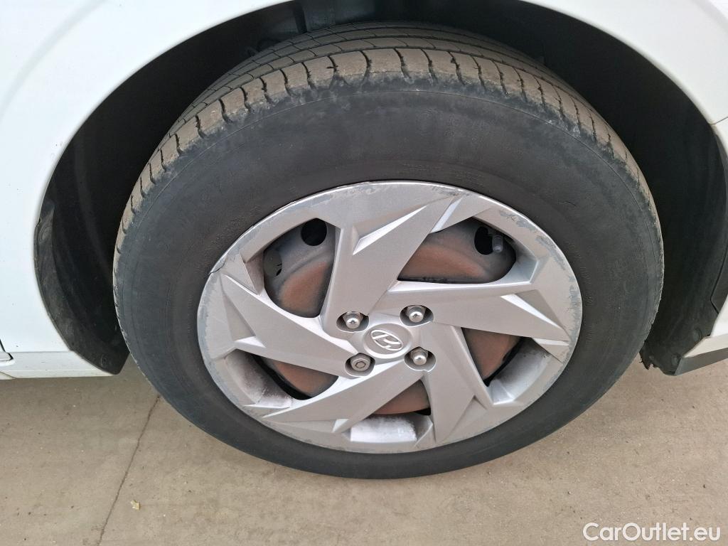  Hyundai  i20  Initia 1.2 85CV BVM5 E6d #23