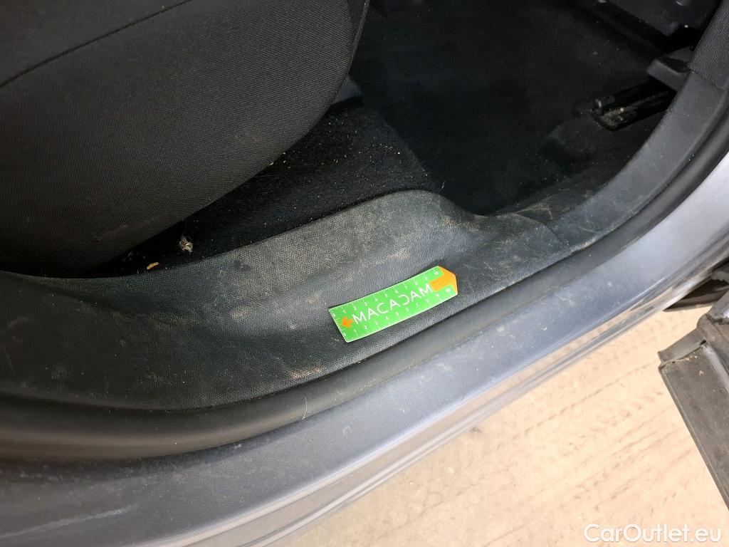  Peugeot  3008  II Active Pack 1.5 HDi 130CV BVA8 E6d #8