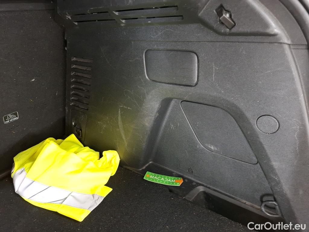  Peugeot  3008  II Active Pack 1.5 HDi 130CV BVA8 E6d #20