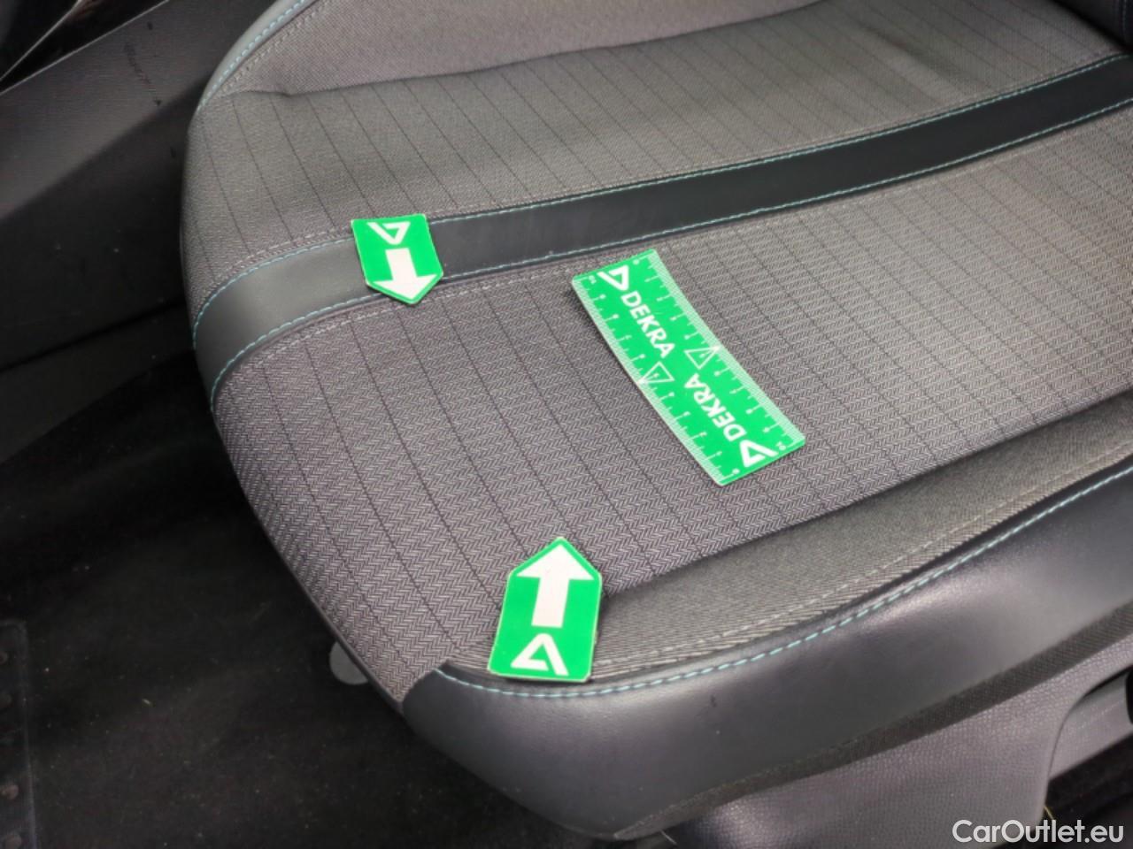  Peugeot  2008  Allure Business 1.5 HDi 130CV BVA8 E6d #11