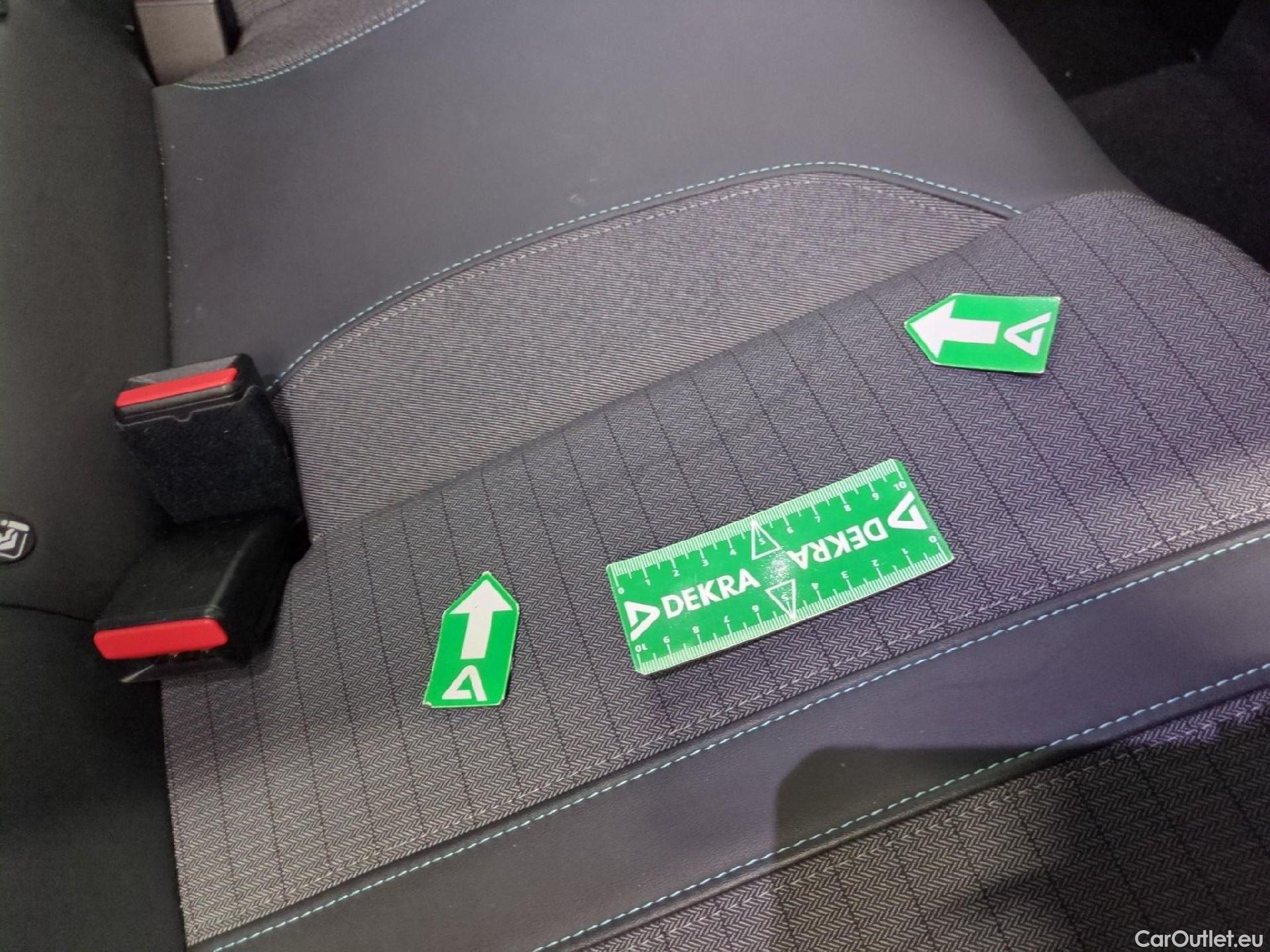  Peugeot  2008  Allure Business 1.5 HDi 130CV BVA8 E6d #10