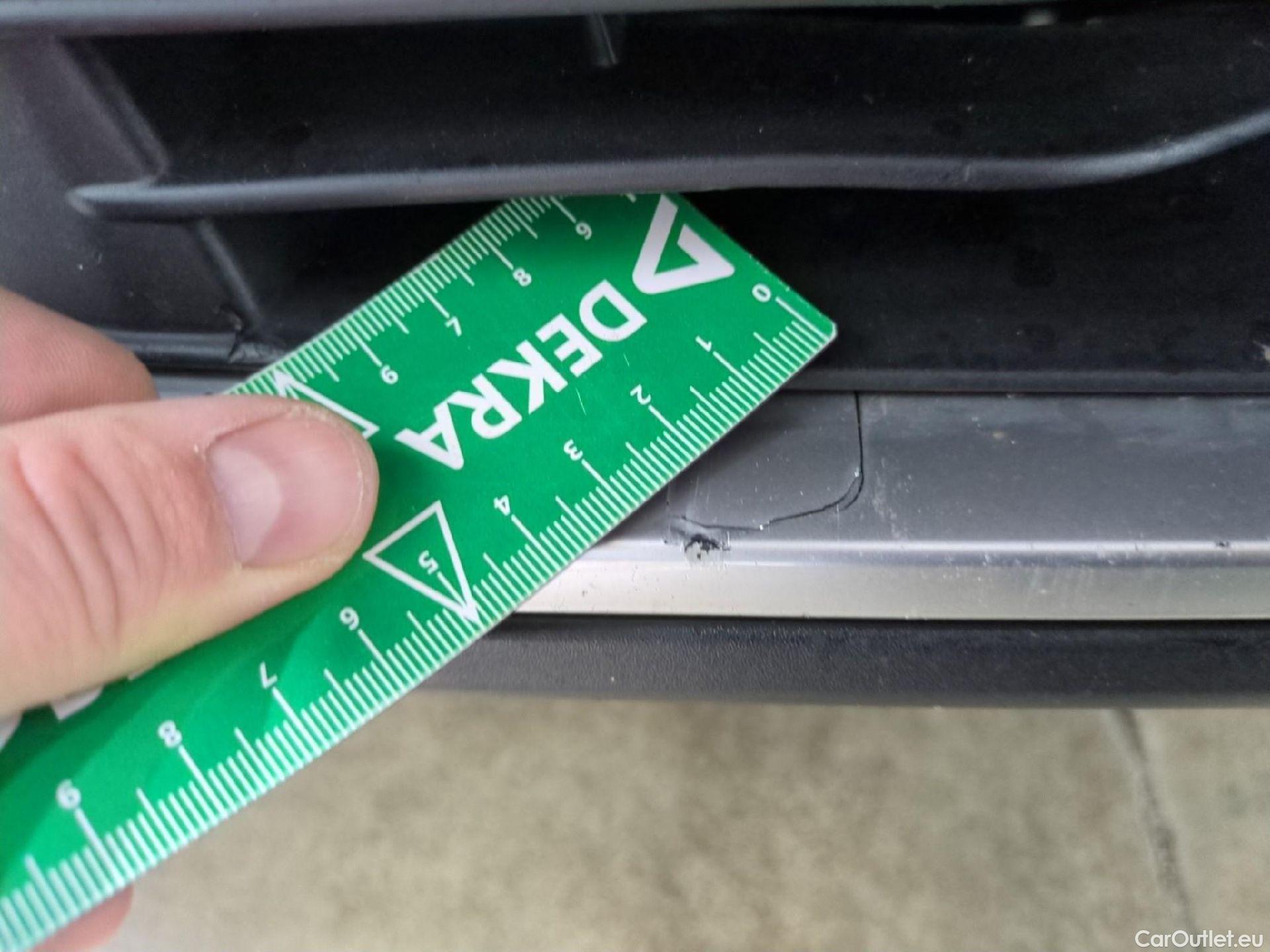  Peugeot  2008  Allure Business 1.5 HDi 130CV BVA8 E6d #30