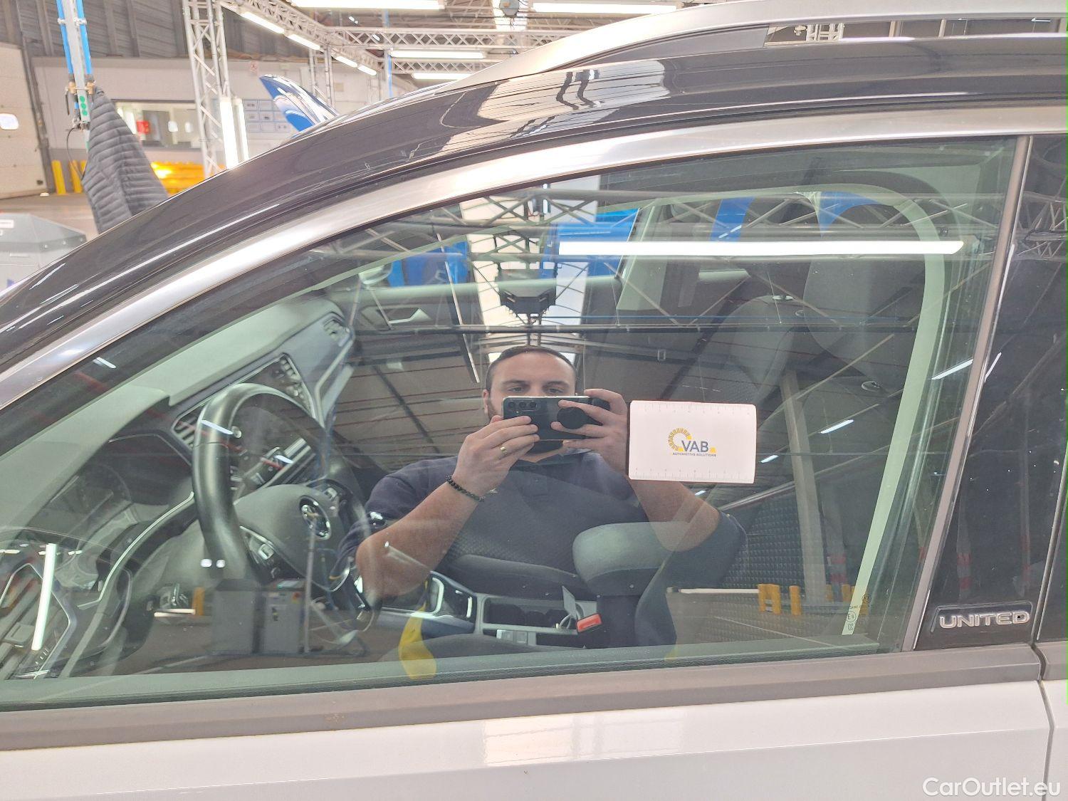  Volkswagen  T-ROC VW,  '17, Volkswagen  1.5 TSI United 5d #58