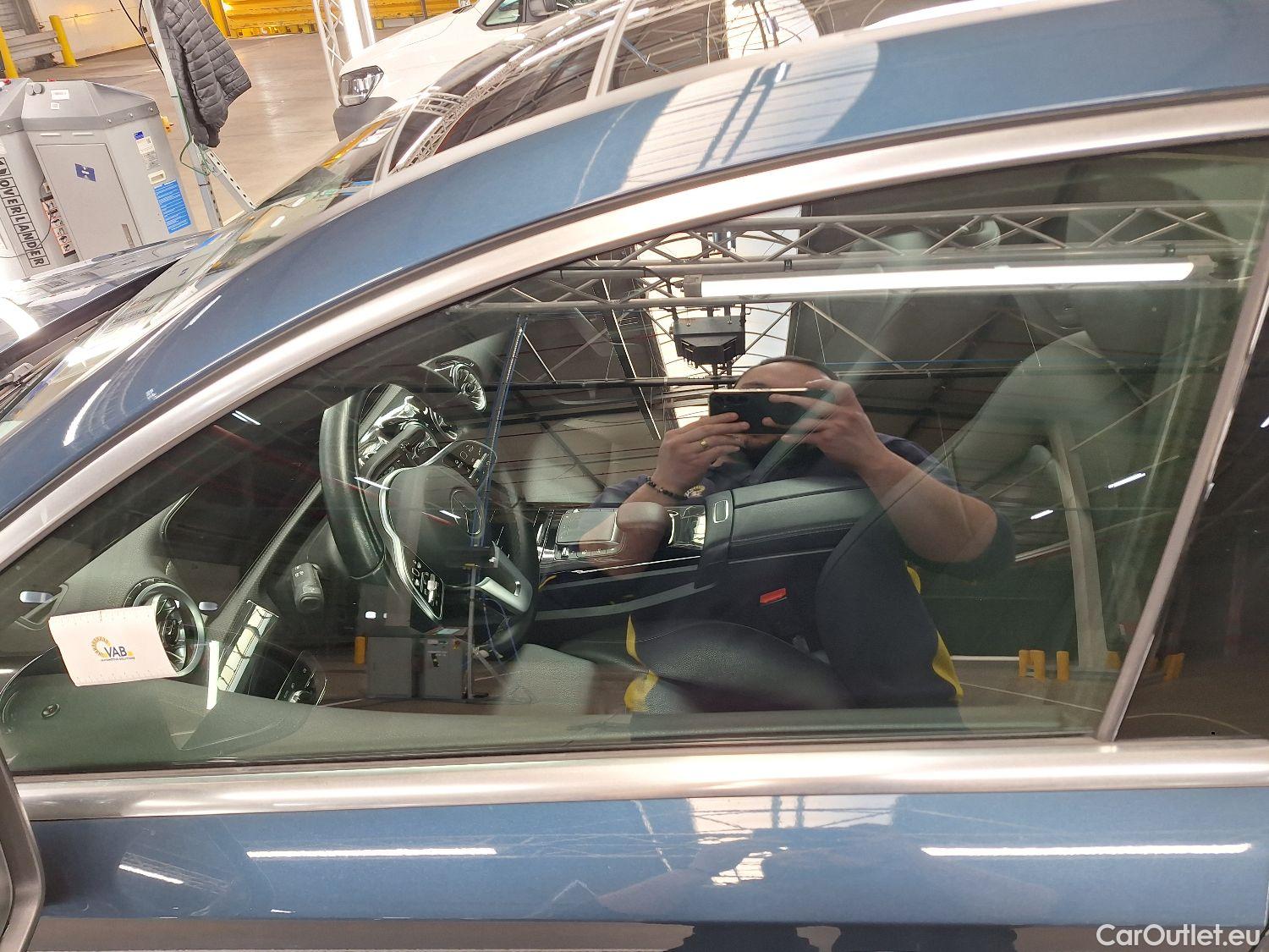  Mercedes  A-Klasse Mercedes, A-Class Berline '18, Mercedes-Benz  Limousine A 180d Business S #41