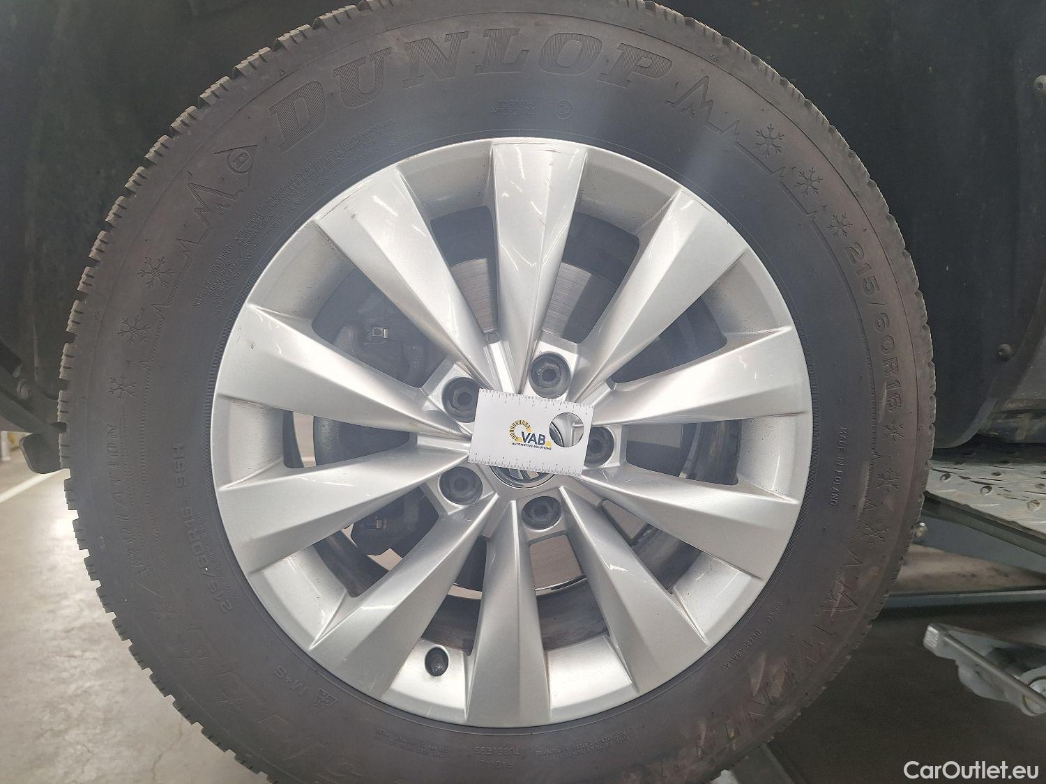  Skoda  Karoq Skoda,  '17, Skoda  1.0 TSI 85kW Ambition 5d #34