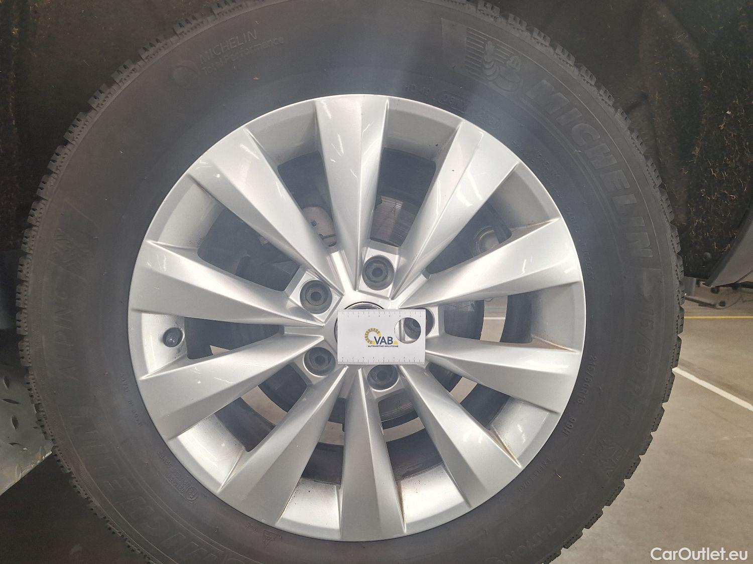  Skoda  Karoq Skoda,  '17, Skoda  1.0 TSI 85kW Ambition 5d #52