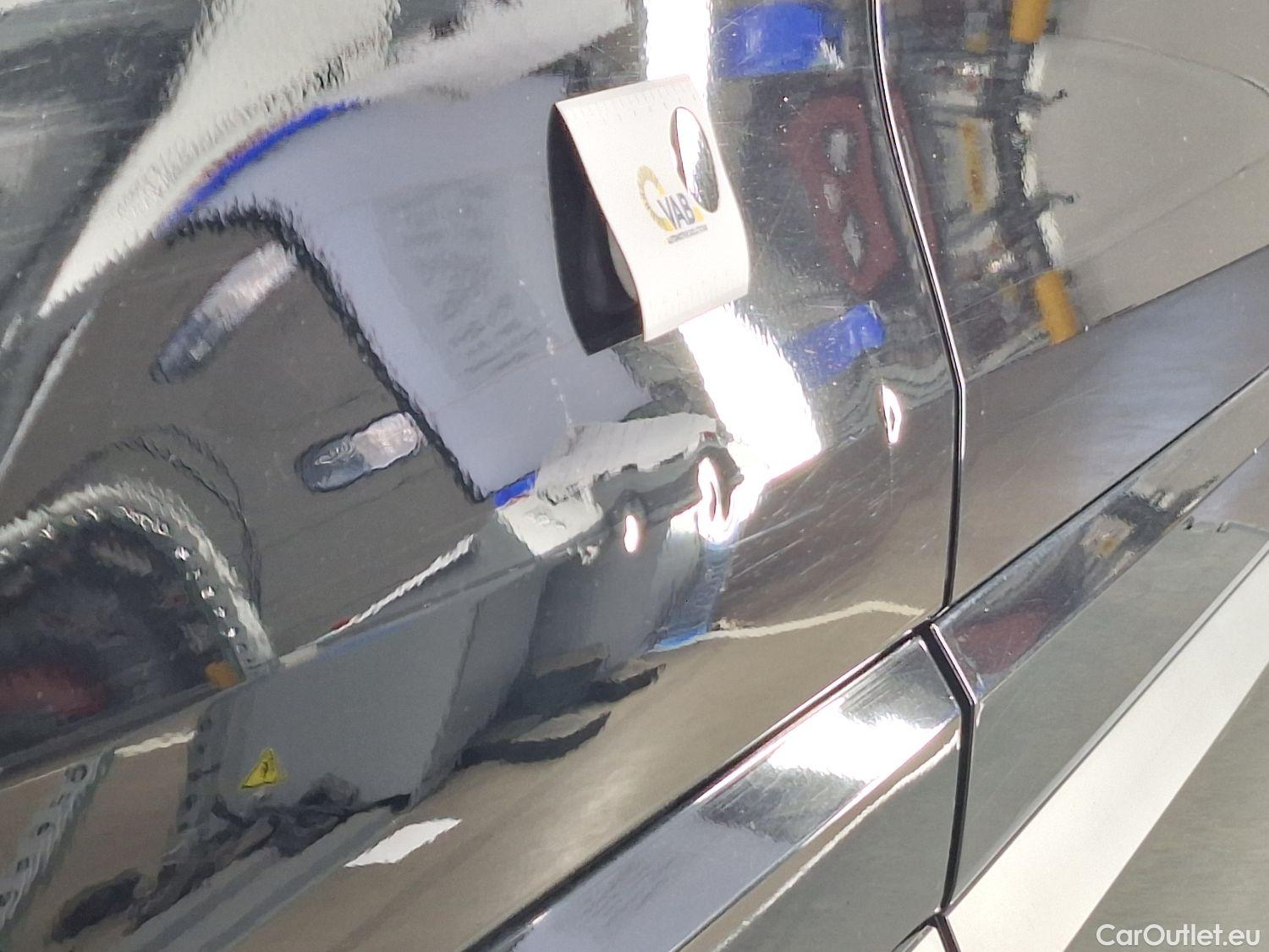  Audi  Q3 Audi,  '18, Audi  35 TDI S tronic S line Business Edition 5d #12