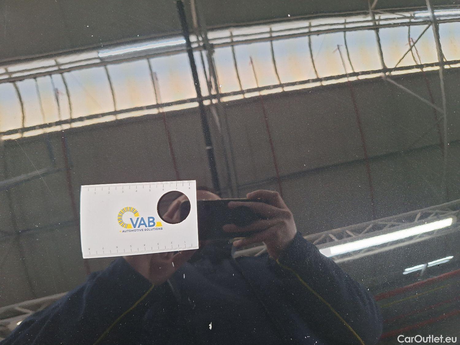  Audi  Q3 Audi,  '18, Audi  35 TDI S tronic S line Business Edition 5d #48