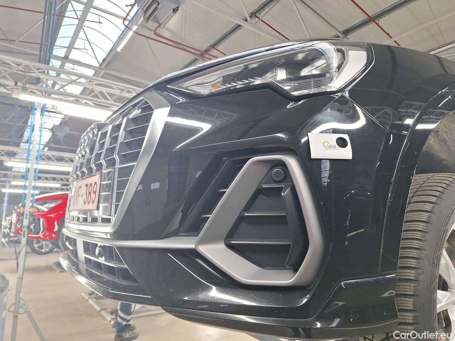  Audi  Q3 Audi,  '18, Audi  35 TDI S tronic S line Business Edition 5d #3