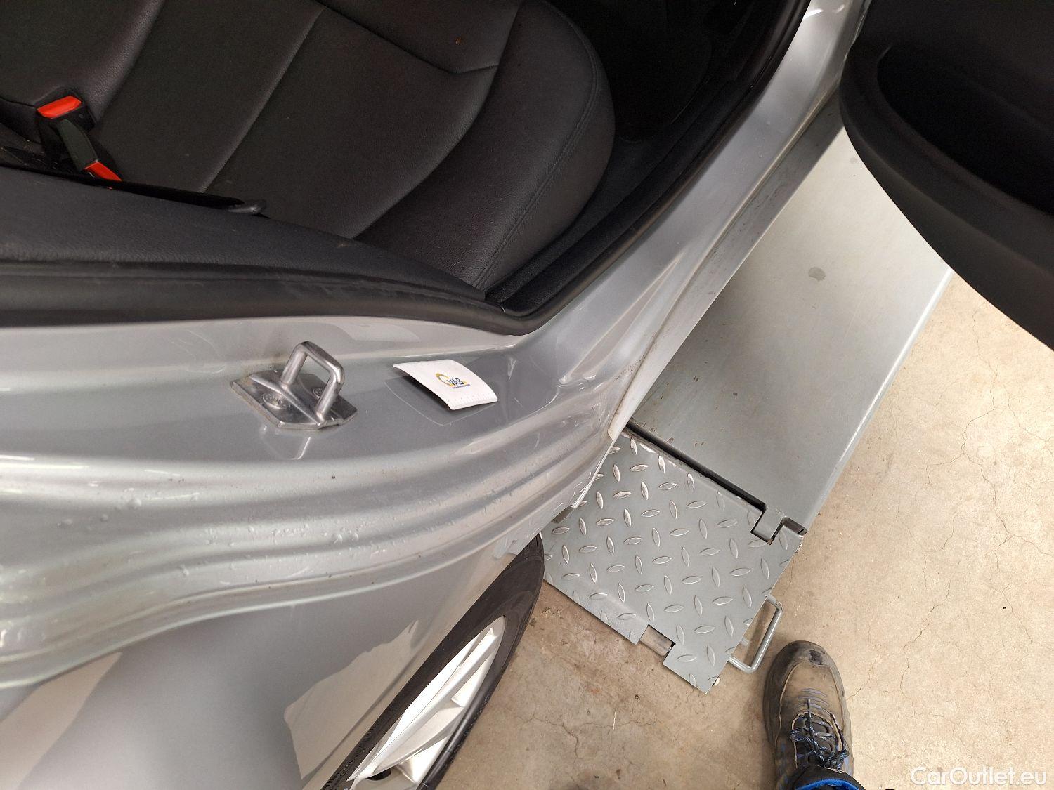  Bmw  Serie 3 BMW, 318D Touring, 318D Touring 100kW Aut. #40