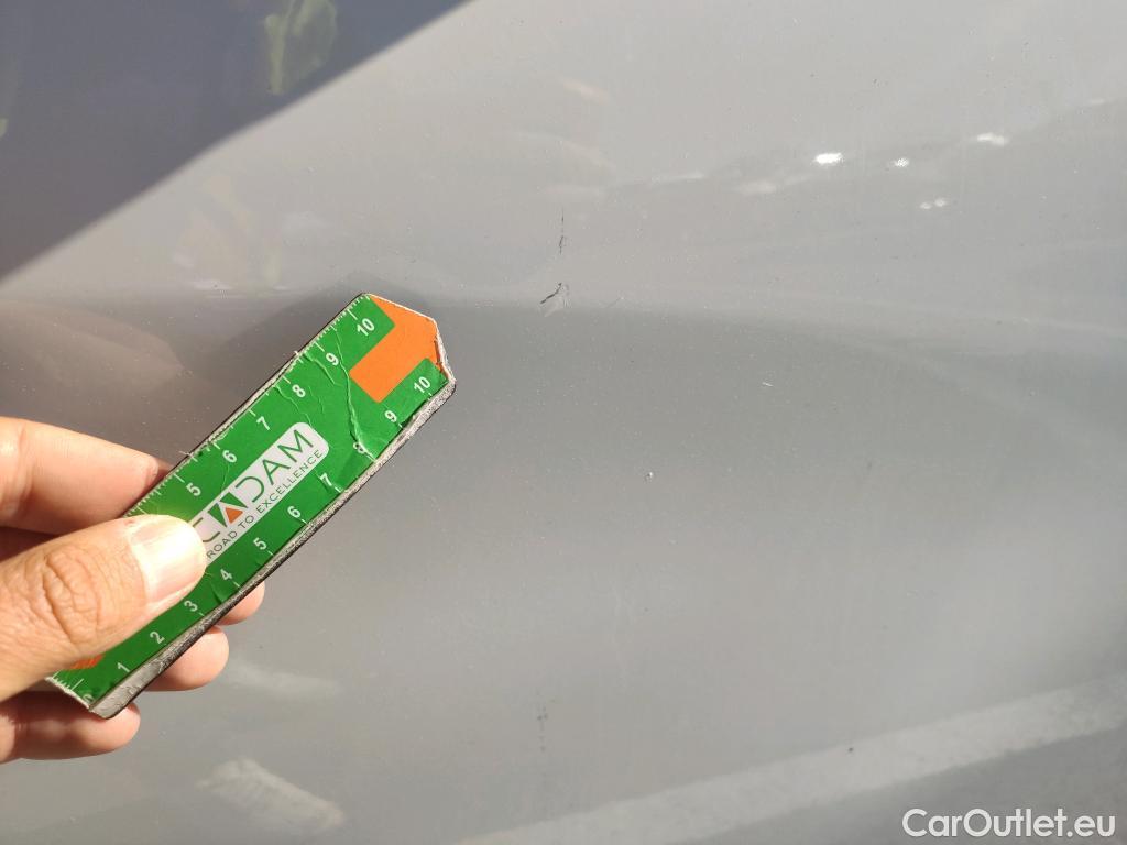  Peugeot  308 PEUGEOT  / 2017 / 5P / berlina con portón 5p Style BlueHDi 130 S&S #13