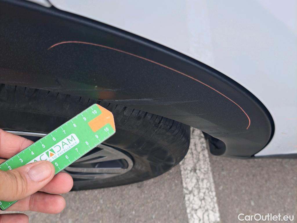  Peugeot  2008 PEUGEOT  / 2019 / 5P / todoterreno Active BlueHDI 81kW (110CV) #47