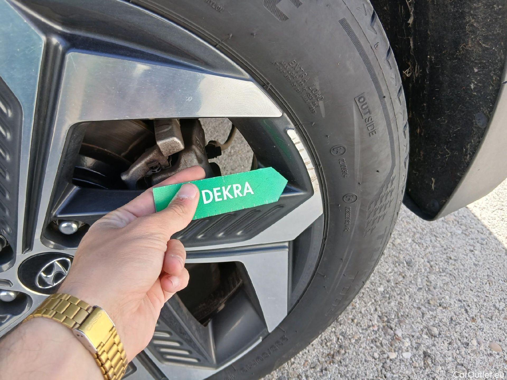  Hyundai  Tucson HYUNDAI  / 2020 / 5P / todoterreno 1.6 TGDI PHEV 195kW Tecno Sky Auto 4x4 #25