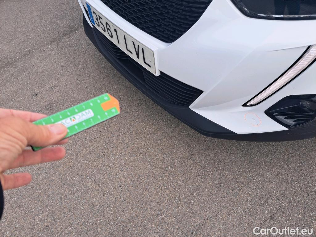  Peugeot  2008 PEUGEOT  / 2019 / 5P / todoterreno Active BlueHDI 81kW (110CV) #19