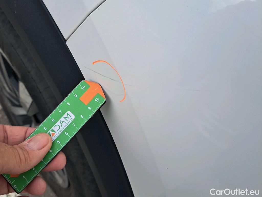  Peugeot  2008 PEUGEOT  / 2019 / 5P / todoterreno Active BlueHDI 81kW (110CV) #67