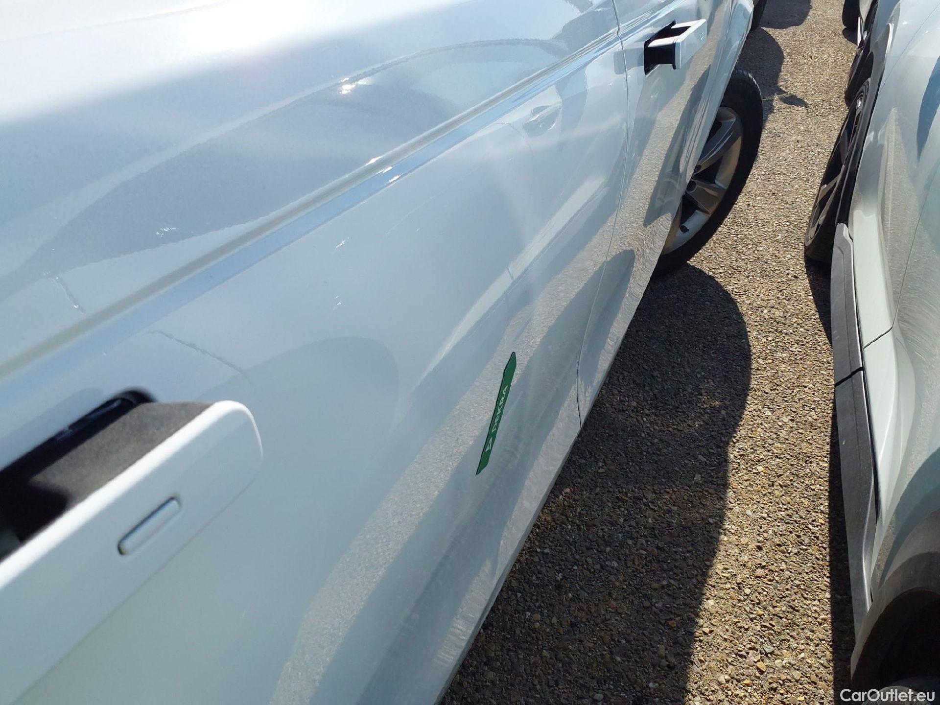  Land Rover  Range Rover LAND ROVER  Velar / 2017 / 5P / todoterreno 2.0 D180 132kW (180CV) 4WD Auto #12