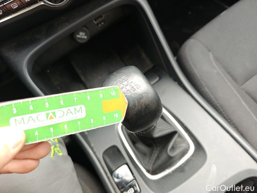  Volvo  XC 40 VOLVO XC40 / 2017 / 5P / todoterreno 1.5 T3 Momentum Pro #28