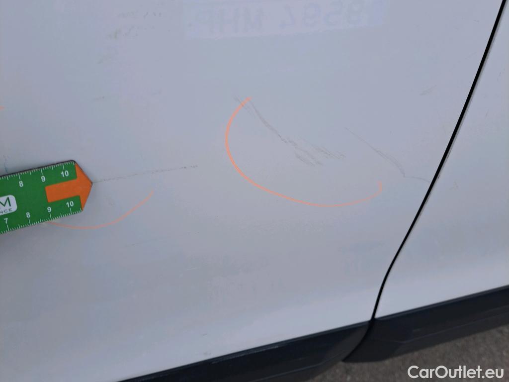  Peugeot  2008 PEUGEOT  / 2019 / 5P / todoterreno Active BlueHDI 81kW (110CV) #18