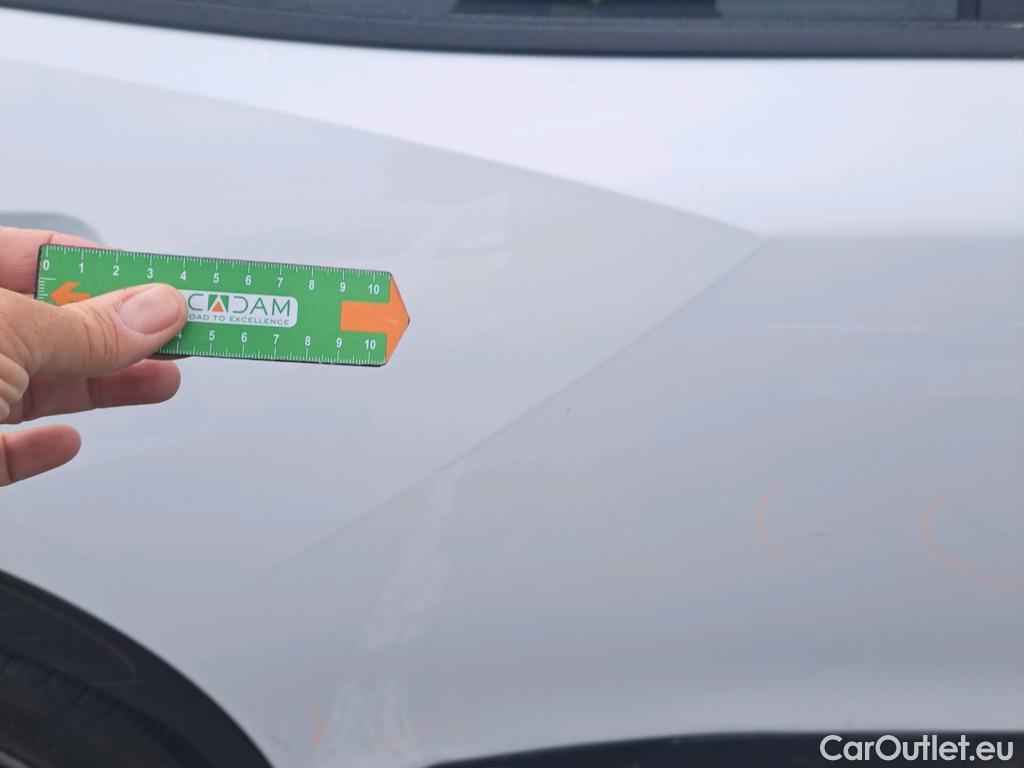  Peugeot  2008 PEUGEOT  / 2019 / 5P / todoterreno Active BlueHDI 81kW (110CV) #16