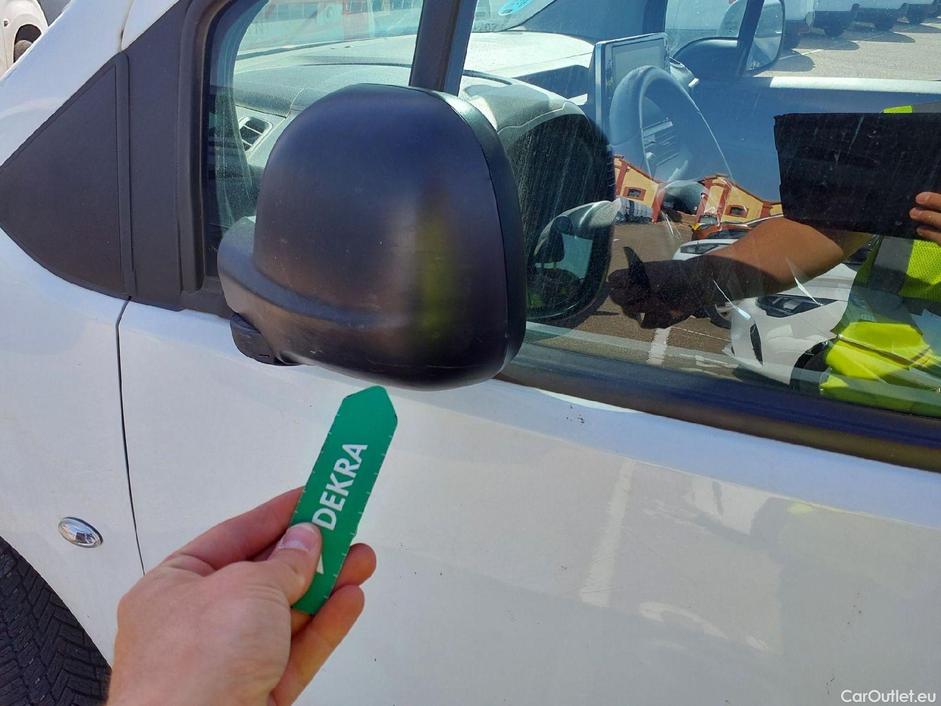  Opel  Combo OPEL  Life / 2018 / 5P / combi 1.5 TD 75kW (100CV) S/S Edition L (IND) #16