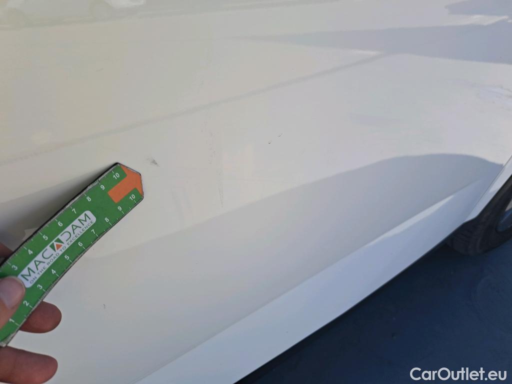  Nissan  Qashqai NISSAN  / 2021 / 5P / todoterreno DIG-T 103kW (140CV) mHEV 4x2 Acenta #20