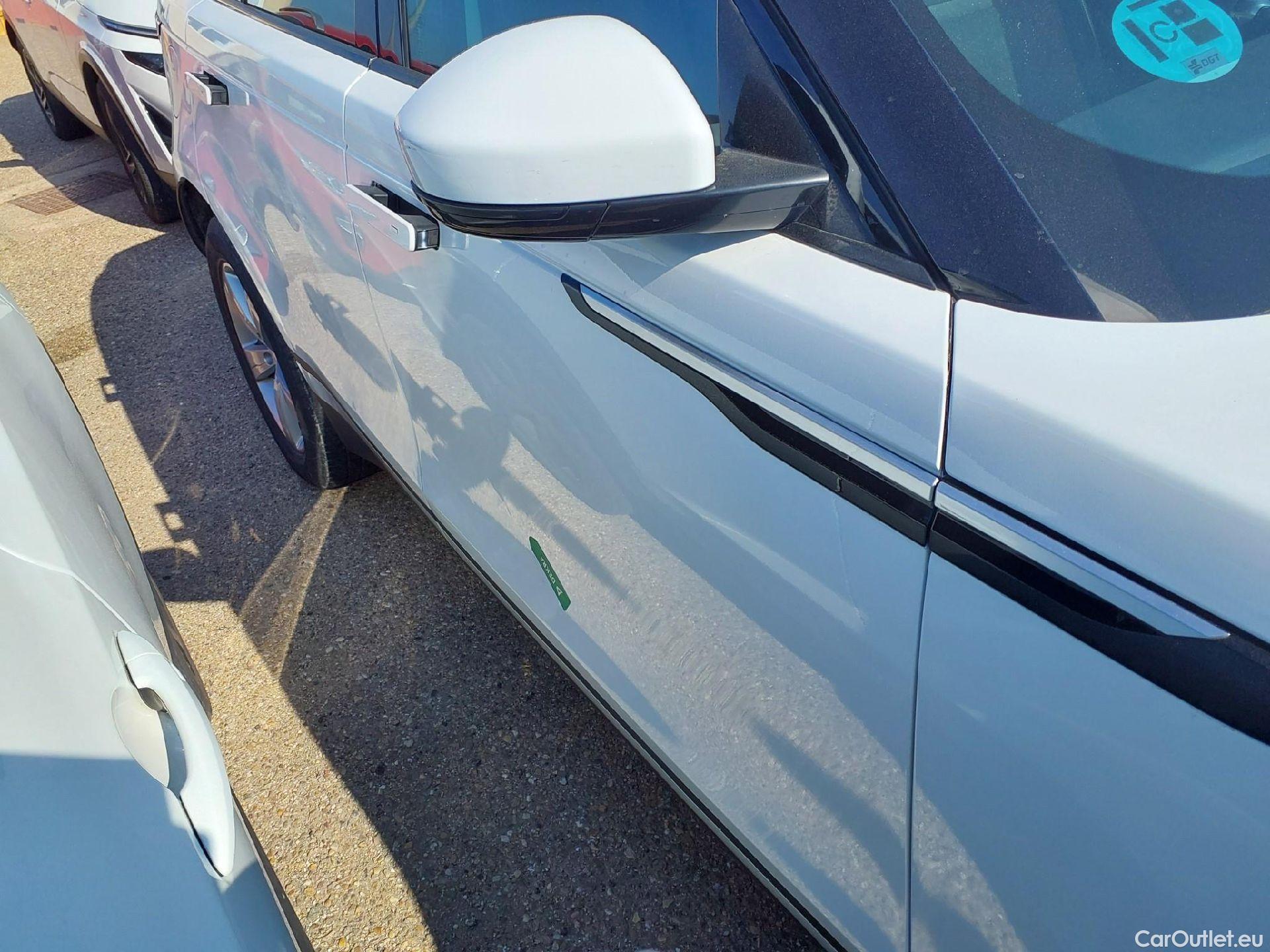  Land Rover  Range Rover LAND ROVER  Velar / 2017 / 5P / todoterreno 2.0 D180 132kW (180CV) 4WD Auto #14