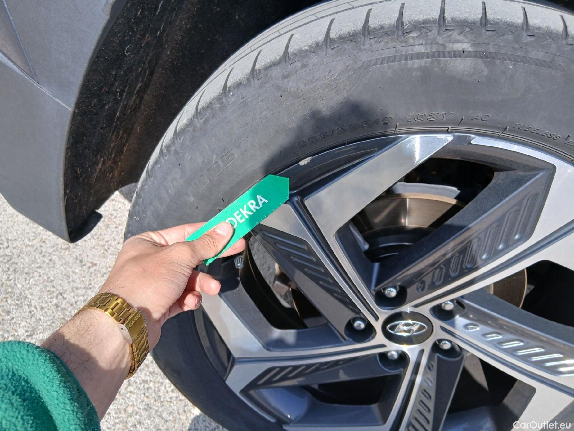  Hyundai  Tucson HYUNDAI  / 2020 / 5P / todoterreno 1.6 TGDI PHEV 195kW Tecno Sky Auto 4x4 #40