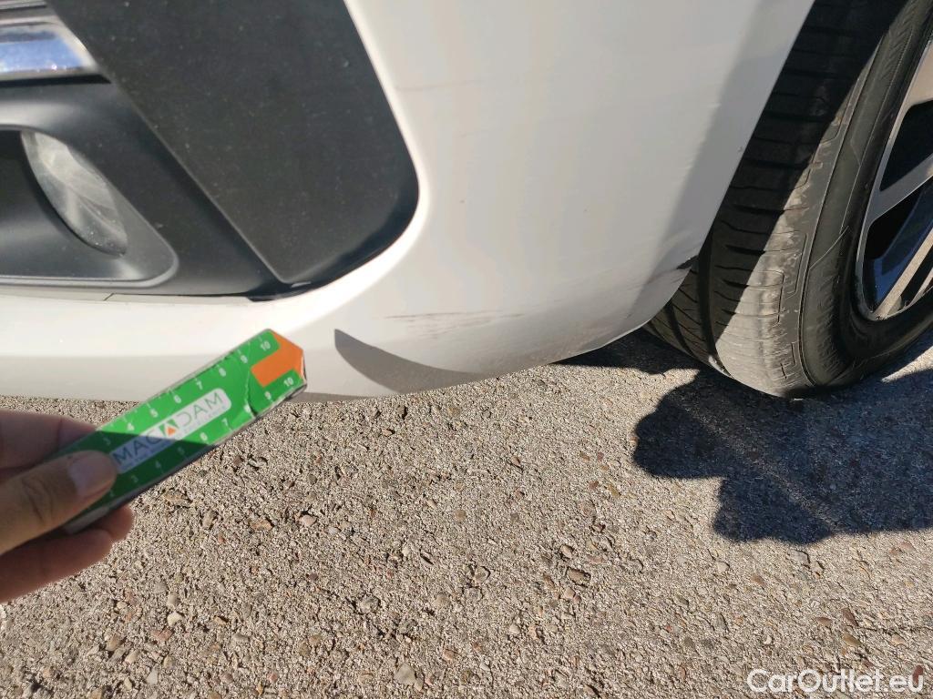  Peugeot  308 PEUGEOT  / 2017 / 5P / berlina con portón 5p Style BlueHDi 130 S&S #10